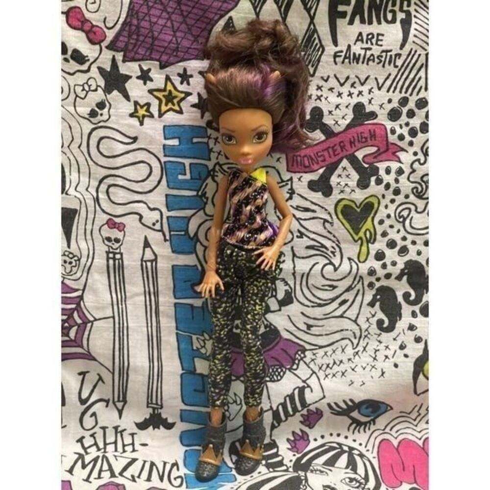 Monster high doll Clawdeen Wolf - Picture 2 of 7